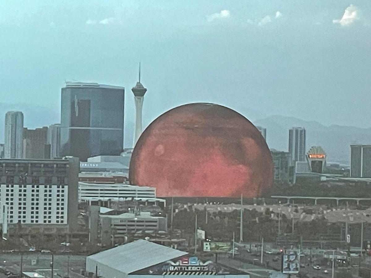Signature Mgm Suite With Strip And Sphere View ลาสเวกัส ภายนอก รูปภาพ